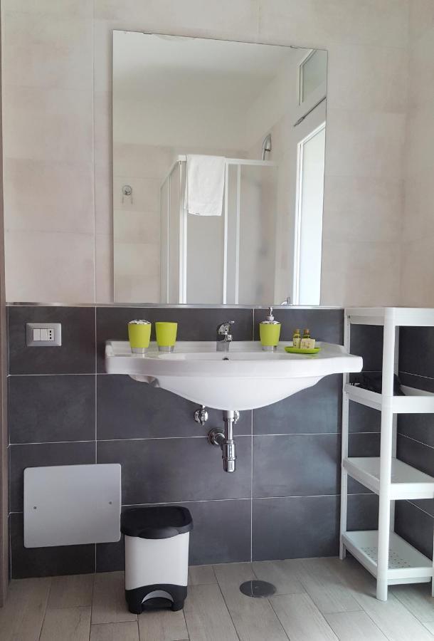 פיזה Guest House Web Room מראה חיצוני תמונה