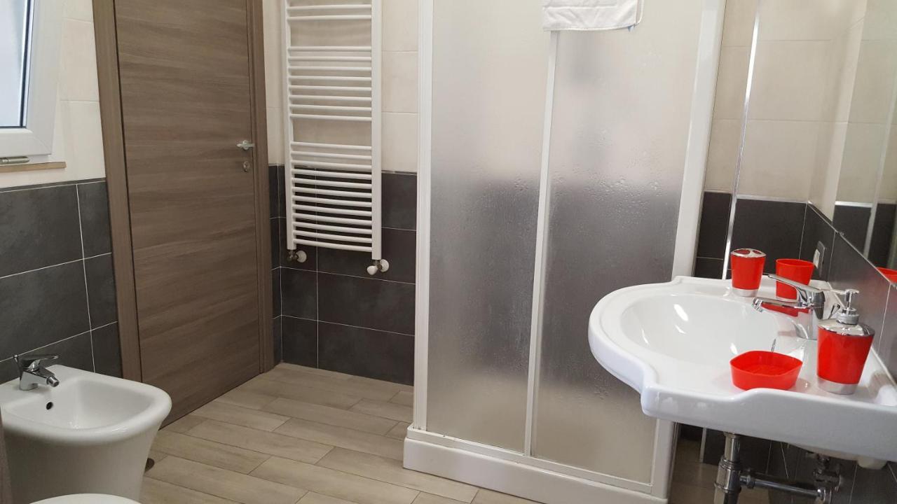 פיזה Guest House Web Room מראה חיצוני תמונה