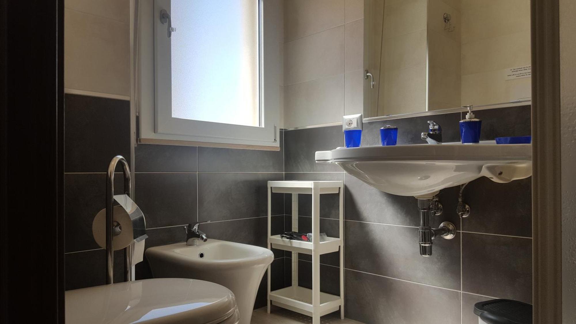 פיזה Guest House Web Room מראה חיצוני תמונה