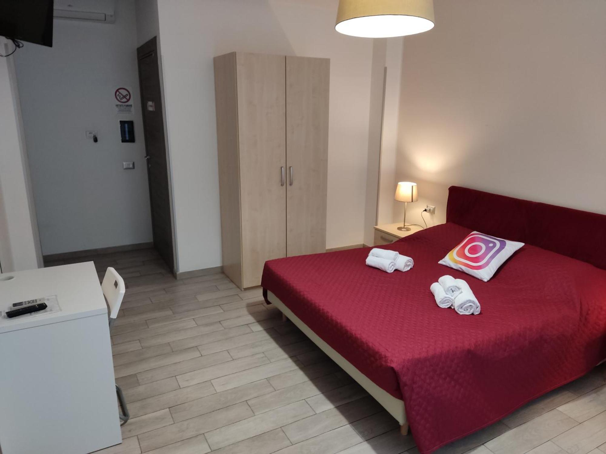 פיזה Guest House Web Room מראה חיצוני תמונה